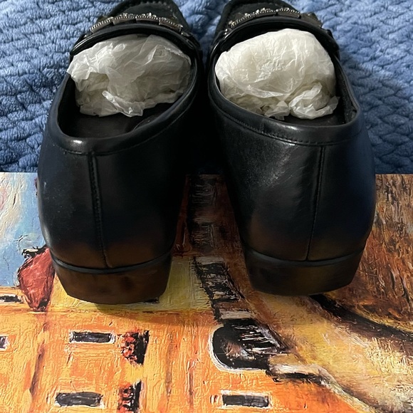 Bella Vita sz 9.5 black leather suede small wedge slip on EUC comfortable shoes - Picture 8 of 10